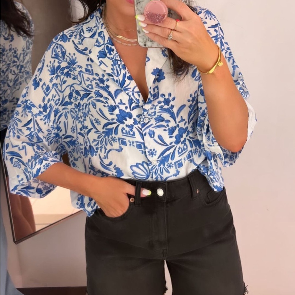 Cropped relaxed button up